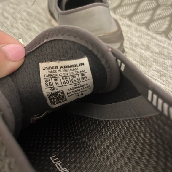 Grey Under Armour Tennis Shoes - Picture 6 of 6